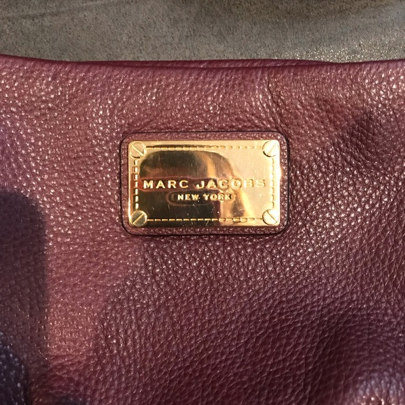 ✨TRADED Marc by Marc Jacobs Sling Bag✨ - Picture 4 of 8